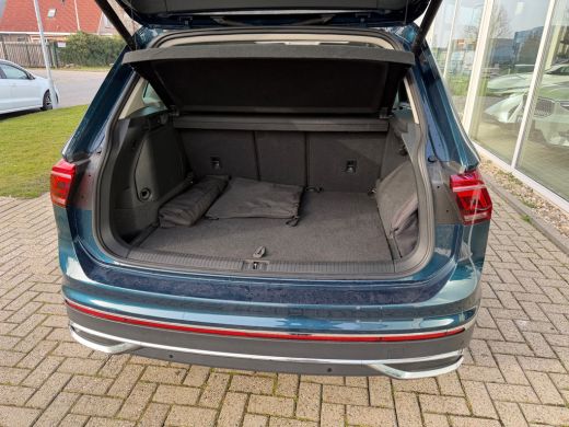 Volkswagen Tiguan 1.4 TSI eHybrid Pano | Wegklapbare Trekhaak ActivLease financial lease