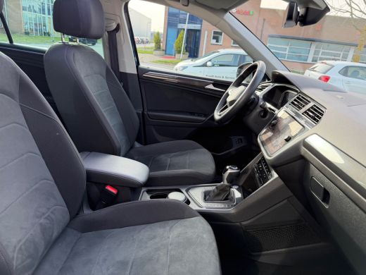 Volkswagen Tiguan 1.4 TSI eHybrid Pano | Wegklapbare Trekhaak ActivLease financial lease