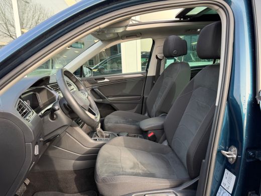 Volkswagen Tiguan 1.4 TSI eHybrid Pano | Wegklapbare Trekhaak ActivLease financial lease