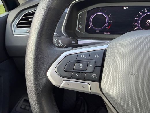 Volkswagen Tiguan 1.4 TSI eHybrid Pano | Wegklapbare Trekhaak ActivLease financial lease