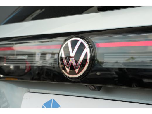 Volkswagen Tiguan 1.5 eHybrid R-Line Edition Harman Kardon | Head-Up | Panorama | 360 Camera | Leer | ActivLease financial lease