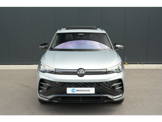 Volkswagen Tiguan 1.5 eHybrid R-Line Edition Harman Kardon | Head-Up | Panorama | 360 Camera | Leer | ActivLease financial lease
