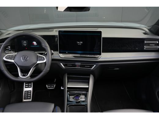 Volkswagen Tiguan 1.5 eHybrid R-Line Edition Harman Kardon | Head-Up | Panorama | 360 Camera | Leer | ActivLease financial lease