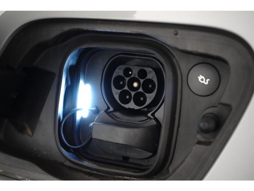 Volvo  EC40 Single Motor Extended Range Plus 82 kWh | SToel- en stuurverwarming | Achteruitrijcamera | Blueto... ActivLease financial lease