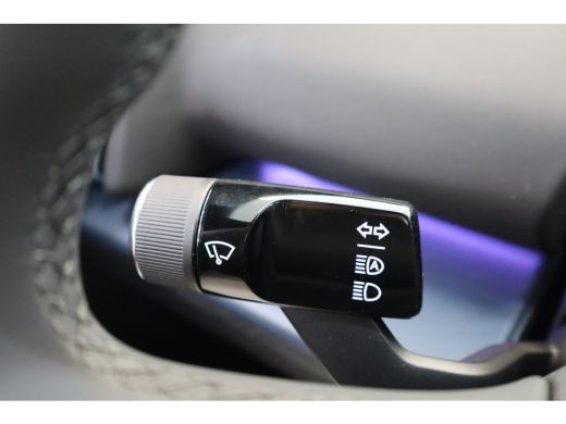Volvo  EX30 P5 Long Range 272PK Ultra Europa 69 kWh | 22 kW lader | 360-graden camera | Draadloze telefoonlader ActivLease financial lease