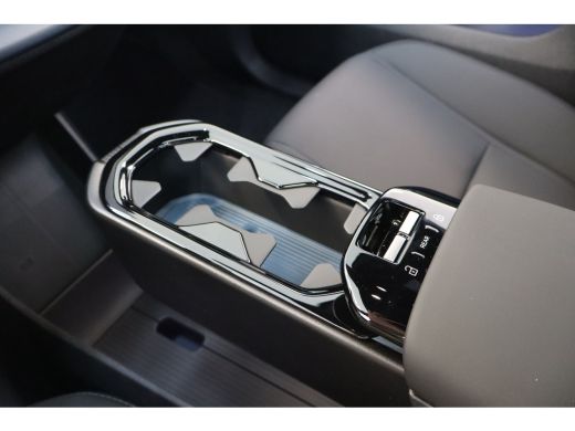 Volvo  EX30 P5 Long Range 272PK Ultra Europa 69 kWh | 22 kW lader | 360-graden camera | Draadloze telefoonlader ActivLease financial lease