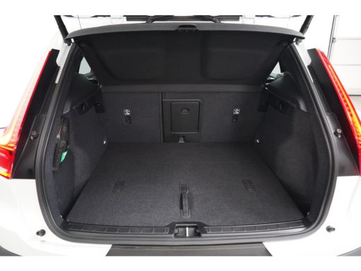 Volvo  EX40 Single Motor Extended Range Ultra Black Ed. 82 kWh | Pixel Led | Panodak | Nubuck | 360 ActivLease financial lease