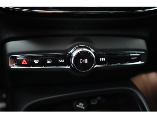 Volvo  EX40 Single Motor Extended Range Ultra Black Ed. 82 kWh | Pixel Led | Panodak | Nubuck | 360 ActivLease financial lease