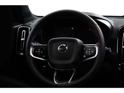 Volvo  XC40 Twin Plus AWD | Trekhaak | Stoel- en stuurverwarming | 19"-5-Doppelspeichen Sport-Design Diamants... ActivLease financial lease