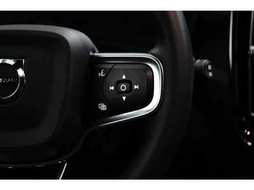 Volvo  XC40 Twin Plus AWD | Trekhaak | Stoel- en stuurverwarming | 19"-5-Doppelspeichen Sport-Design Diamants... ActivLease financial lease