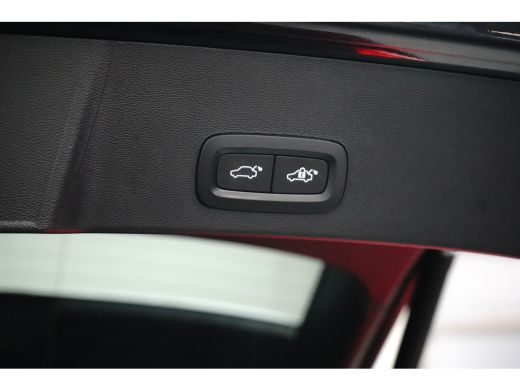 Volvo  XC40 Twin Plus AWD | Trekhaak | Stoel- en stuurverwarming | 19"-5-Doppelspeichen Sport-Design Diamants... ActivLease financial lease