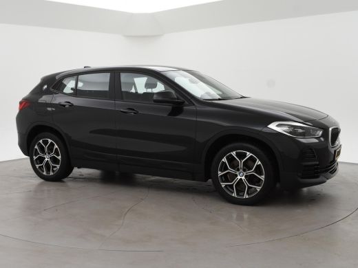 BMW X2 sDrive20i 178 PK AUT. HIGH EXECUTIVE EDITION + TREKHAAK | CAMERA | HEAD-UP | LEDER ActivLease financial lease