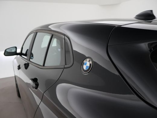 BMW X2 sDrive20i 178 PK AUT. HIGH EXECUTIVE EDITION + TREKHAAK | CAMERA | HEAD-UP | LEDER ActivLease financial lease