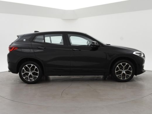 BMW X2 sDrive20i 178 PK AUT. HIGH EXECUTIVE EDITION + TREKHAAK | CAMERA | HEAD-UP | LEDER ActivLease financial lease