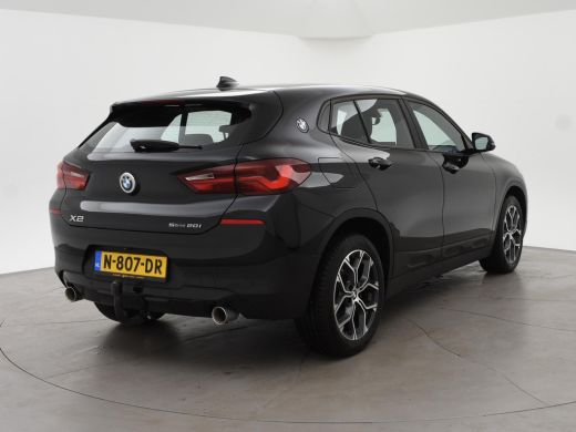 BMW X2 sDrive20i 178 PK AUT. HIGH EXECUTIVE EDITION + TREKHAAK | CAMERA | HEAD-UP | LEDER ActivLease financial lease