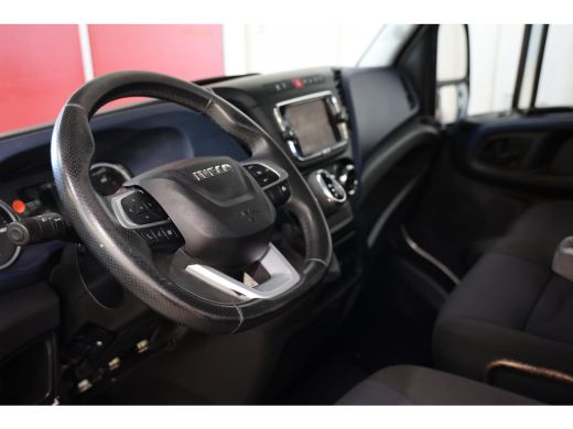 Iveco Daily 35C18H 3.0 AUTOMAAT TREKHAAK OPEN LAADBAK ActivLease financial lease