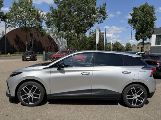 MG MG4 EV Luxury 64 kWh |360 CAMERA| 7 JAAR MG GARANTIE T/M 07-2031| ELEK. STOEL| DODE HOEK SENSOR| STOEL +... ActivLease financial lease