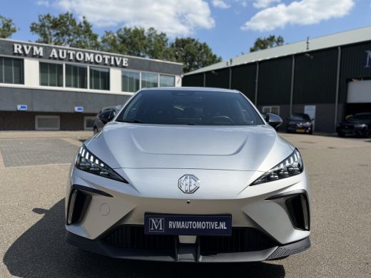 MG MG4 EV Luxury 64 kWh |360 CAMERA| 7 JAAR MG GARANTIE T/M 07-2031| ELEK. STOEL| DODE HOEK SENSOR| STOEL +... ActivLease financial lease