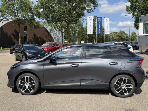 MG MG4 EV Luxury 64 kWh | 360 CAMERA| 7 JAAR MG GARANTIE T/M 03-2031| ELEK. STOEL| DODE HOEK SENSOR| STOEL ... ActivLease financial lease