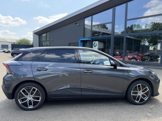MG MG4 EV Luxury 64 kWh | 360 CAMERA| 7 JAAR MG GARANTIE T/M 03-2031| ELEK. STOEL| DODE HOEK SENSOR| STOEL ... ActivLease financial lease