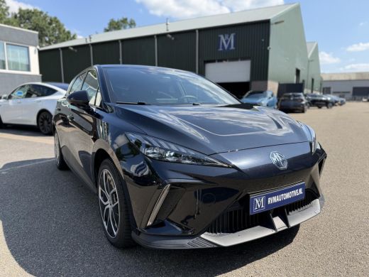 MG MG4 EV Luxury 64 kWh LONG RANGE | SOH 95 % | 15.000KM | 360&deg; CAMERA | STOEL & STUURVERWARMING | 7 JAAR M... ActivLease financial lease