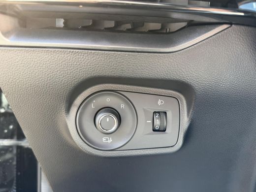 MG MG4 EV Luxury 64 kWh LONG RANGE | SOH 95 % | 15.000KM | 360&deg; CAMERA | STOEL & STUURVERWARMING | 7 JAAR M... ActivLease financial lease