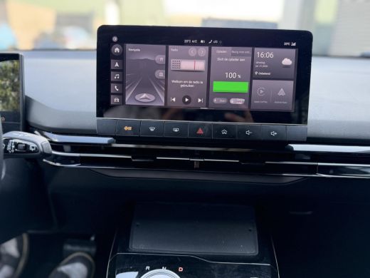MG MG4 EV Luxury 64 kWh LONG RANGE | SOH 95 % | 15.000KM | 360&deg; CAMERA | STOEL & STUURVERWARMING | 7 JAAR M... ActivLease financial lease