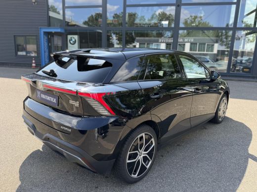 MG MG4 EV Luxury 64 kWh LONG RANGE | SOH 95 % | 15.000KM | 360&deg; CAMERA | STOEL & STUURVERWARMING | 7 JAAR M... ActivLease financial lease