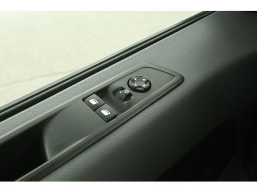 Opel Vivaro-e Peugeot e-Expert 75 kWh L2H1 | Snelladen | SOH 91% | Airco | Cruise | Camera | Carplay | 3 Zits |... ActivLease financial lease