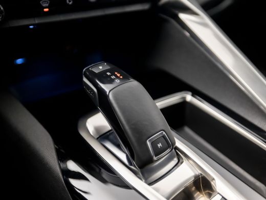 Peugeot 3008 1.2 PureTech Allure Automaat (APPLE CARPLAY, LED KOPLAMPEN, FOCAL AUDIO, LEDER, SPORTSTOELEN, GET... ActivLease financial lease