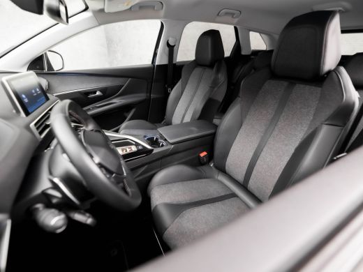Peugeot 3008 1.2 PureTech Allure Automaat (APPLE CARPLAY, LED KOPLAMPEN, FOCAL AUDIO, LEDER, SPORTSTOELEN, GET... ActivLease financial lease