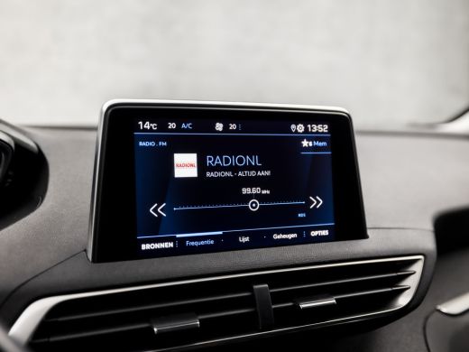 Peugeot 3008 1.2 PureTech Allure Automaat (APPLE CARPLAY, LED KOPLAMPEN, FOCAL AUDIO, LEDER, SPORTSTOELEN, GET... ActivLease financial lease