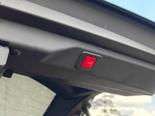 Peugeot e-3008 GT Avantage 210 73 kWh | 11 kW lader | Achterbank verwarmd | Achterstoelen verwarmd ActivLease financial lease