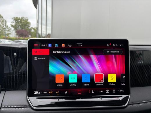 Volkswagen Tiguan 1.5 eTSI 130PK Life Edition Trekhaak/360Camera/Stoelverwarming/Full-Led ActivLease financial lease