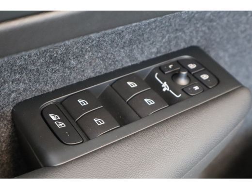 Volvo  EX40 Single Motor Plus Europe 70 kWh | Achterbank verwarmd | All seasonbanden | Apple Carplay/Android ... ActivLease financial lease
