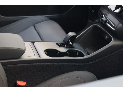 Volvo  EX40 Single Motor Plus Europe 70 kWh | Achterbank verwarmd | All seasonbanden | Apple Carplay/Android ... ActivLease financial lease