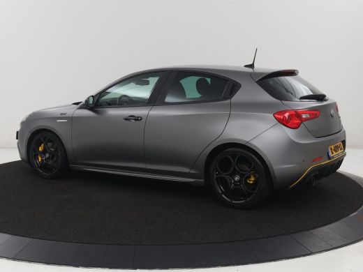 Alfa Romeo Giulietta 1.4 Turbo Sport | Gele accenten | Carplay | Park assist | Climate control | Cruise control | Carb... ActivLease financial lease