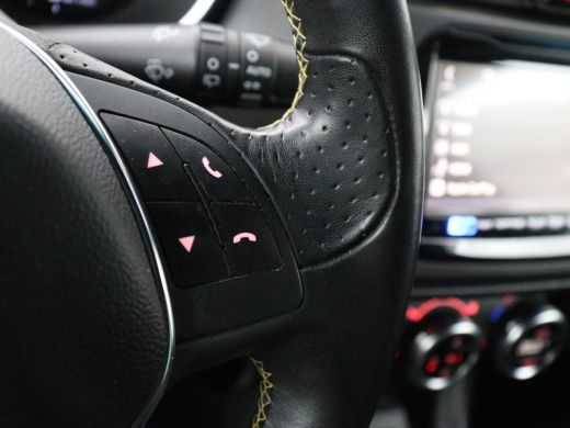 Alfa Romeo Giulietta 1.4 Turbo Sport | Gele accenten | Carplay | Park assist | Climate control | Cruise control | Carb... ActivLease financial lease