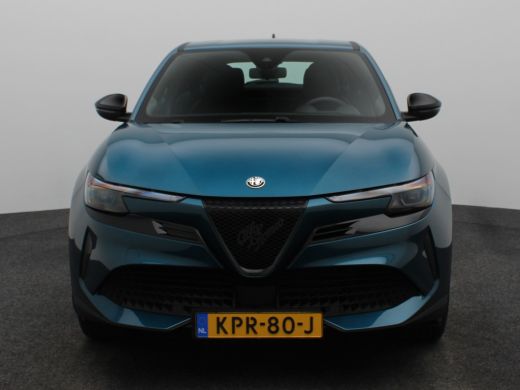 Alfa Romeo Junior Elettrica 54 kWh | Adaptieve cruise | Apple carplay/ Android auto | Parkeersensoren | Led | 97% S... ActivLease financial lease