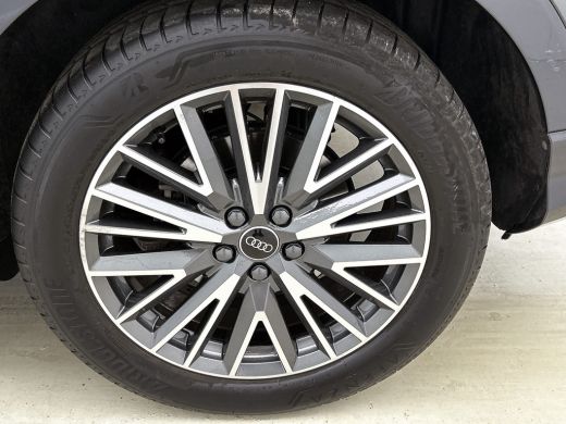 Audi Q3 45 TFSI e Hybride S Edition / 1/2 Leder-Sport / Navigatie-multimedia / Airco-ecc./ Pdc./ A.klep e... ActivLease financial lease