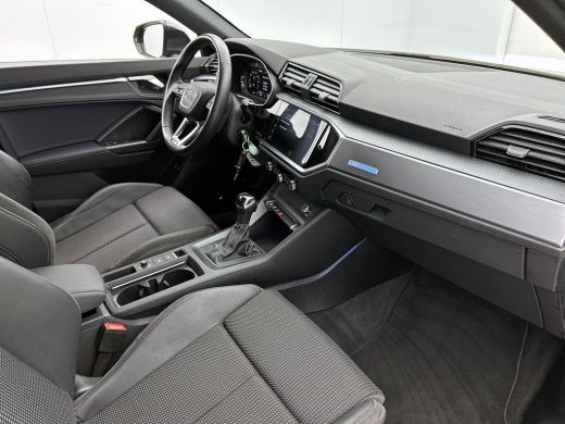 Audi Q3 45 TFSI e Hybride S Edition / 1/2 Leder-Sport / Navigatie-multimedia / Airco-ecc./ Pdc./ A.klep e... ActivLease financial lease