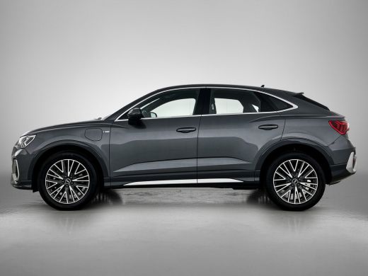 Audi Q3 45 TFSI e Hybride S Edition / 1/2 Leder-Sport / Navigatie-multimedia / Airco-ecc./ Pdc./ A.klep e... ActivLease financial lease