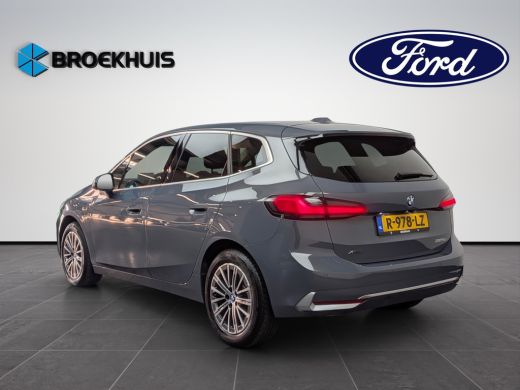 BMW 2 Serie Active Tourer 225e xDrive | Elekt. wegklapbare Trekhaak | 360 Camera | Head-Up Display | Leder ActivLease financial lease