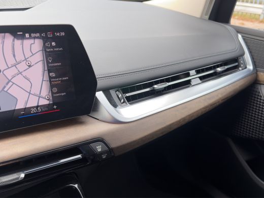 BMW 2 Serie Active Tourer 225e xDrive | Elekt. wegklapbare Trekhaak | 360 Camera | Head-Up Display | Leder ActivLease financial lease