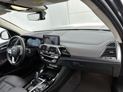 BMW iX3 Executive 80 kWh-SOH 97.46% / Panoramadak / Trekhaak / Leder / Stoelverwarming / Pdc.+Camera / Na... ActivLease financial lease