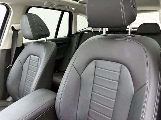 BMW iX3 Executive 80 kWh-SOH 97.46% / Panoramadak / Trekhaak / Leder / Stoelverwarming / Pdc.+Camera / Na... ActivLease financial lease