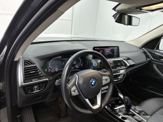 BMW iX3 Executive 80 kWh-SOH 97.46% / Panoramadak / Trekhaak / Leder / Stoelverwarming / Pdc.+Camera / Na... ActivLease financial lease
