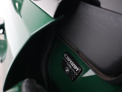 BMW M8 COMPETITION 626 PK IRISH GREEN + BOWERS & WILKINS | KERAMISCHE REMMEN ActivLease financial lease