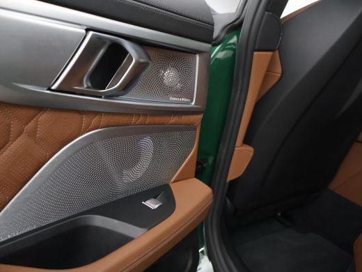 BMW M8 COMPETITION 626 PK IRISH GREEN + BOWERS & WILKINS | KERAMISCHE REMMEN ActivLease financial lease