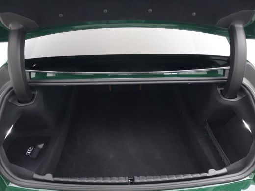 BMW M8 COMPETITION 626 PK IRISH GREEN + BOWERS & WILKINS | KERAMISCHE REMMEN ActivLease financial lease